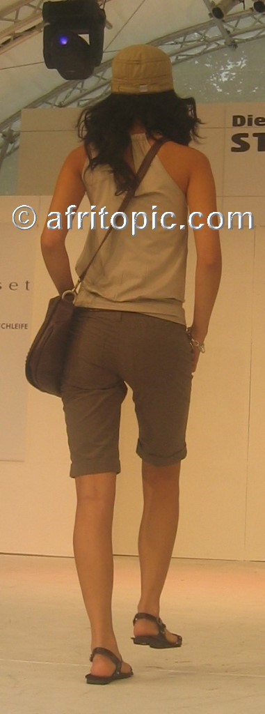 ../Images/krefash3 055b.jpg